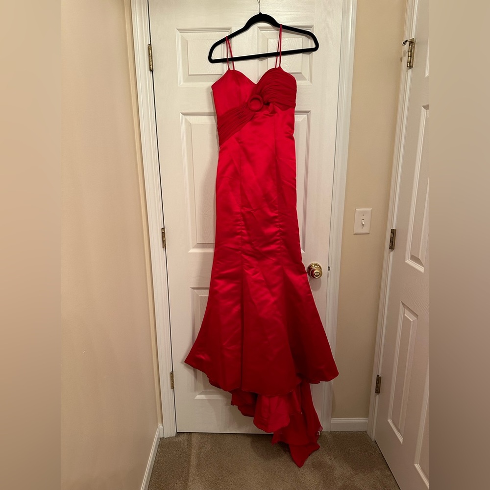Women’s Red The Cool Collection Prom Dress, Size: 4